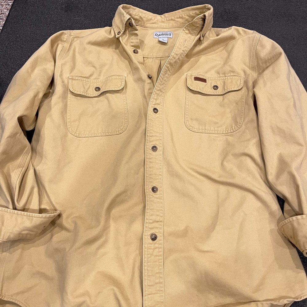Mens Carhartt long sleeve heavy outer shirt. Large